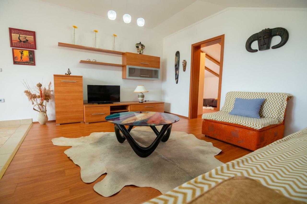 Apartmani Ivan Lopar Exterior foto