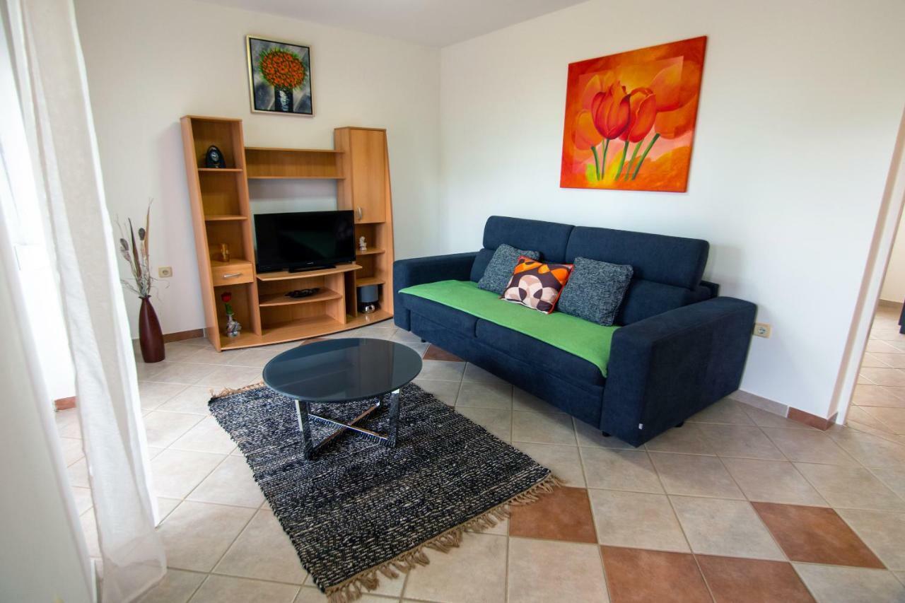 Apartmani Ivan Lopar Exterior foto