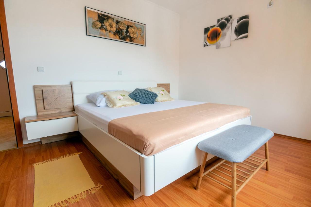 Apartmani Ivan Lopar Exterior foto